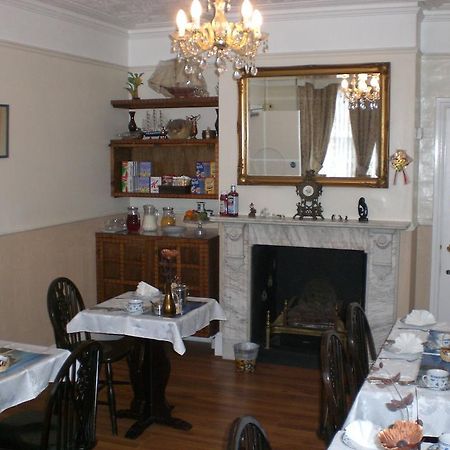 Melville Lodge Gatwick Horley Eksteriør bilde