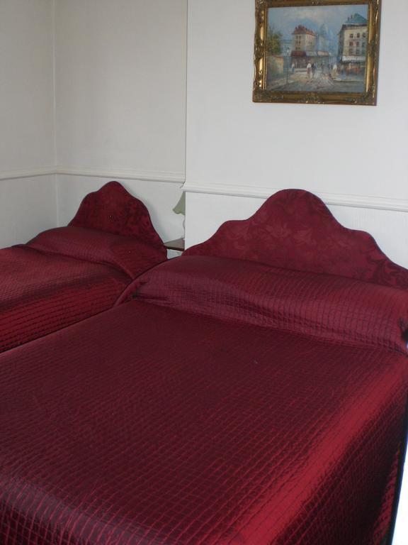 Melville Lodge Gatwick Horley Rom bilde