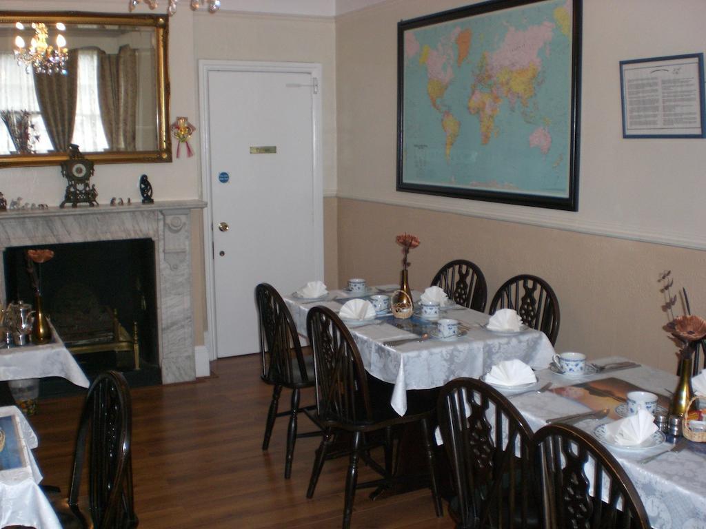 Melville Lodge Gatwick Horley Eksteriør bilde