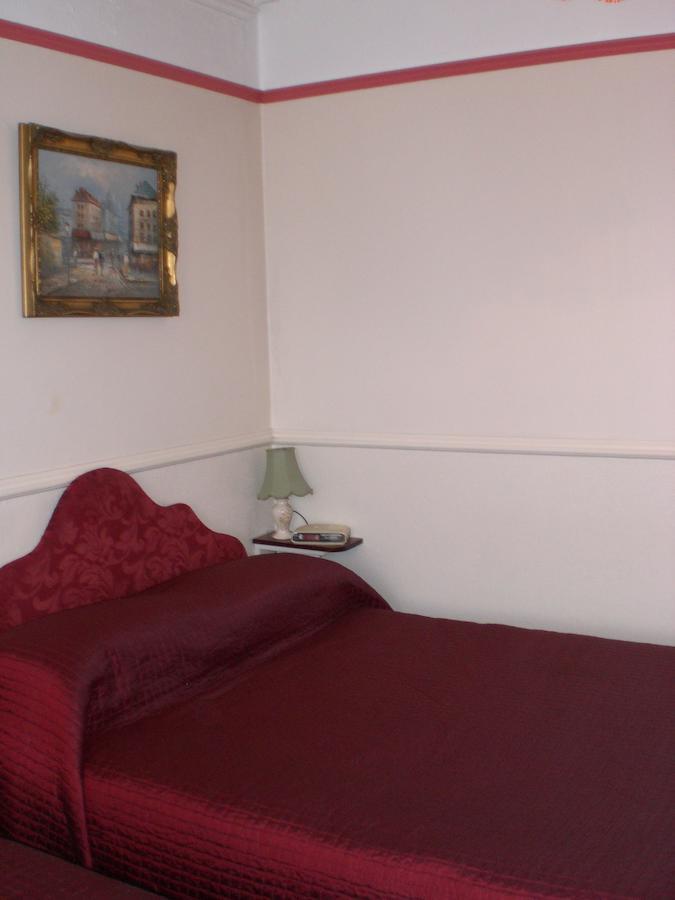 Melville Lodge Gatwick Horley Rom bilde